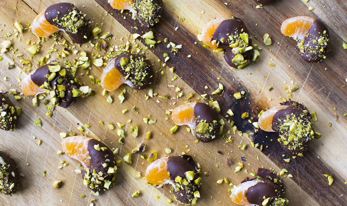 Pistachio & dark chocolate dipped mandarins
